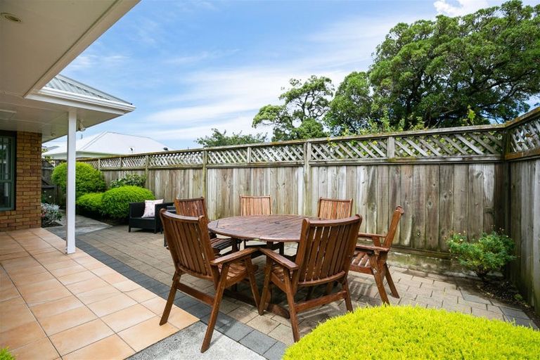 Photo of property in 15a The Quadrant, Miramar, Wellington, 6022