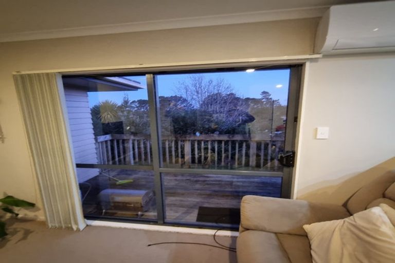 Photo of property in 48 Cyclarama Crescent, Massey, Auckland, 0614