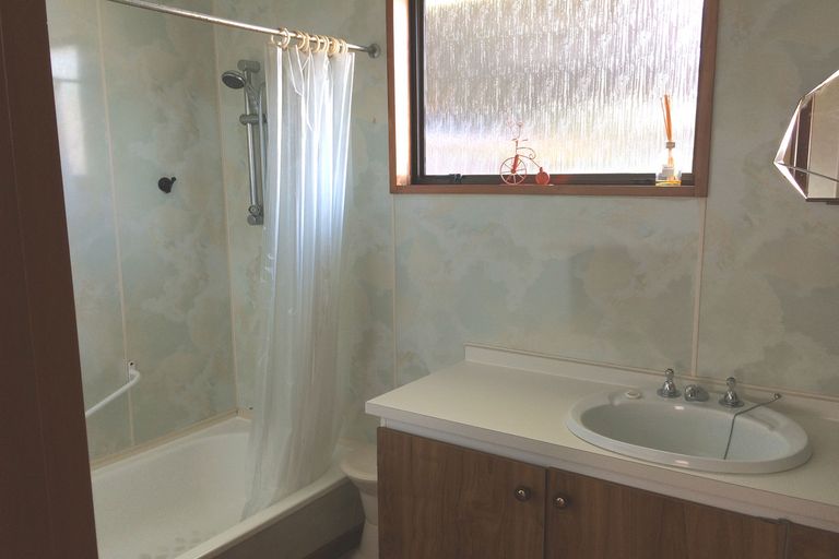 Photo of property in 15 Coughtrey Street, Saint Clair, Dunedin, 9012