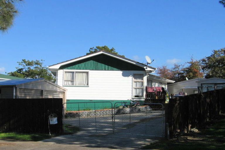 Photo of property in 12 Sandrine Avenue, Clover Park, Auckland, 2019
