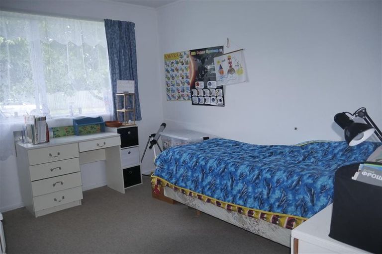 Photo of property in 27 Shearwater Street, One Tree Point, 0118