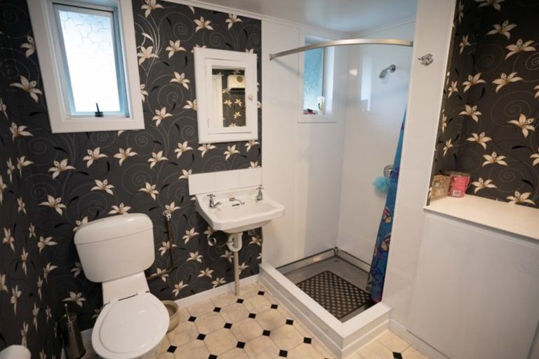 Photo of property in 18 Kakapo Road, Te Anau, 9672