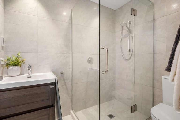 Photo of property in 14 Third Fairway Place, Albany, Auckland, 0632