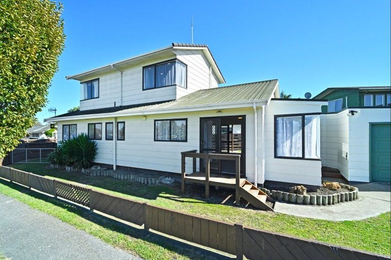 Photo of property in 38 Titoki Crescent, Pirimai, Napier, 4112