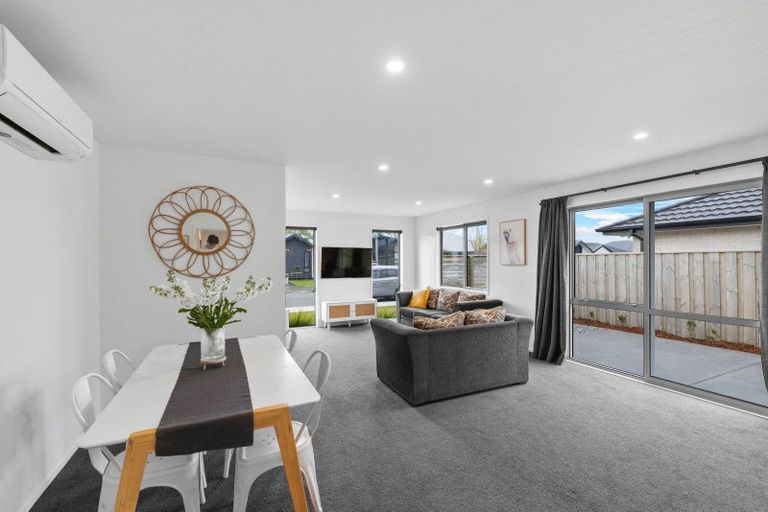 Photo of property in 16 Croydon Street, Woodend, 7610