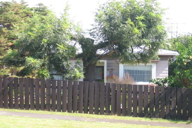 Photo of property in 2/34 Koromiko Street, New Lynn, Auckland, 0600