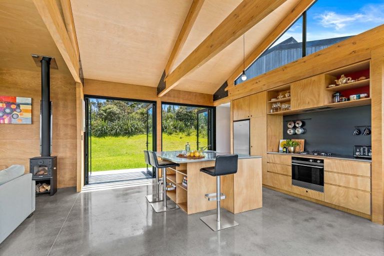 Photo of property in 241 Whitmore Road, Tawharanui Peninsula, Warkworth, 0986