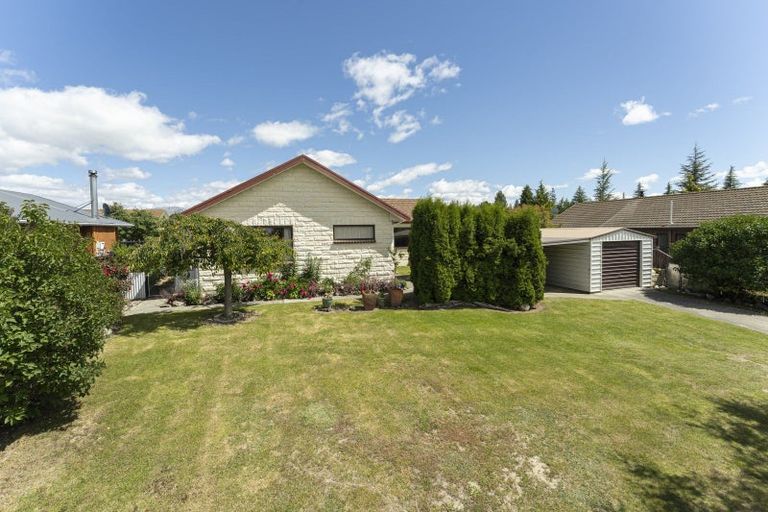 Photo of property in 47 Black Peak Road, Omarama, 9412