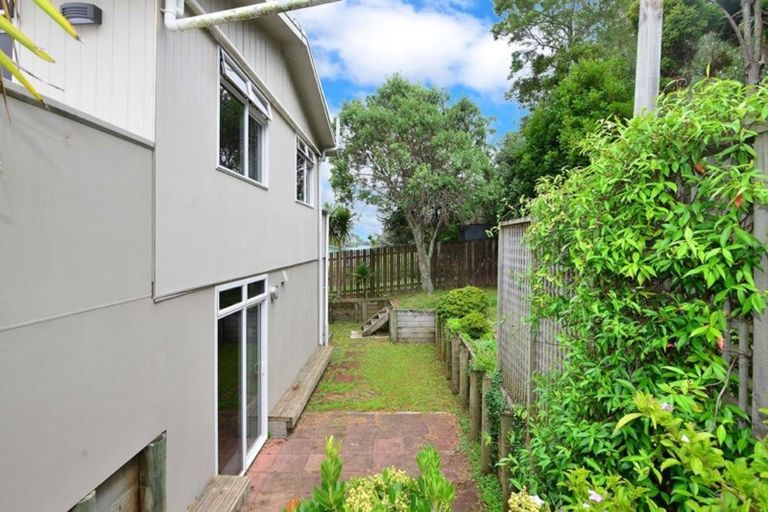 Photo of property in 56 Brian Crescent, Stanmore Bay, Whangaparaoa, 0932
