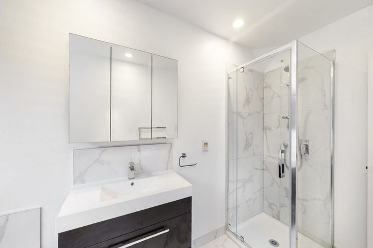 Photo of property in 65 Nevay Road, Miramar, Wellington, 6022