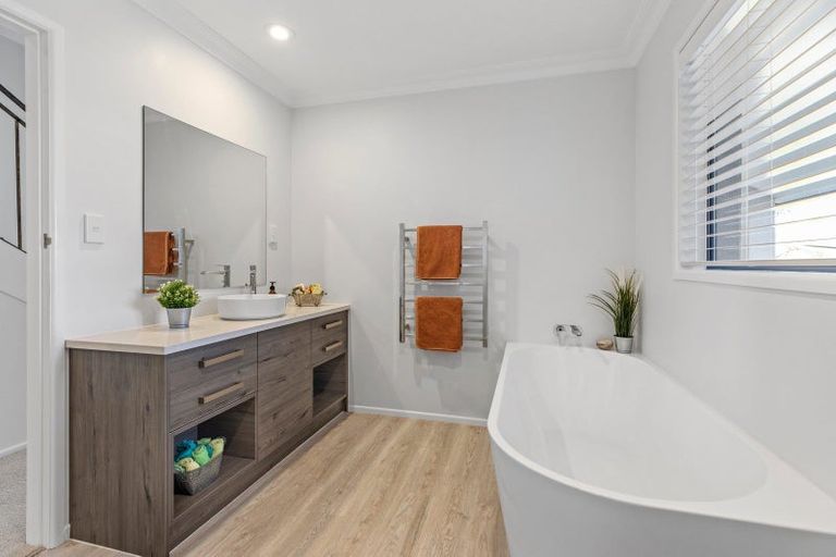 Photo of property in 34 Pah Street, Matua, Tauranga, 3110