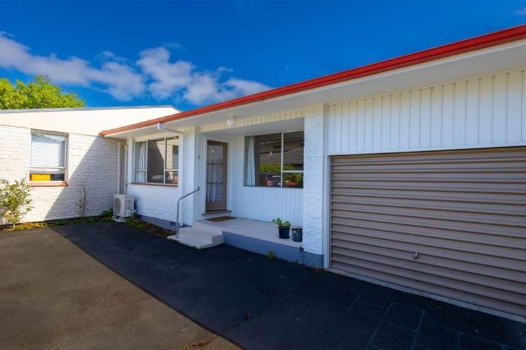 Photo of property in 2/120 Saint James Avenue, Papanui, Christchurch, 8053