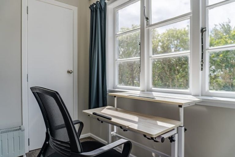 Photo of property in 94 Nicholson Road, Khandallah, Wellington, 6035