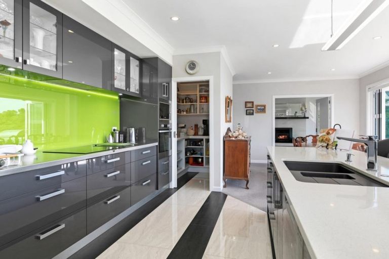 Photo of property in 1 Kirkhill Close, Bethlehem, Tauranga, 3110