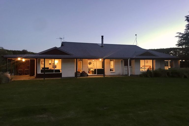 Photo of property in 235 Fishers Road, Loburn, Rangiora, 7473