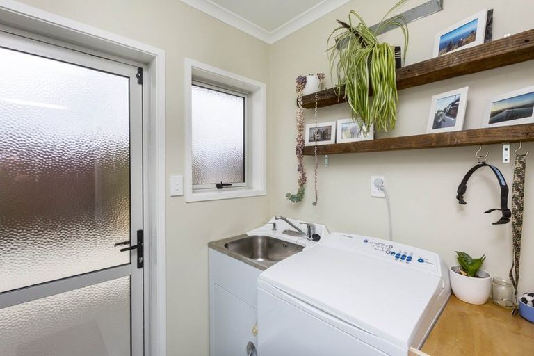 Photo of property in 62 Sunstone Crescent, Brown Owl, Upper Hutt, 5018