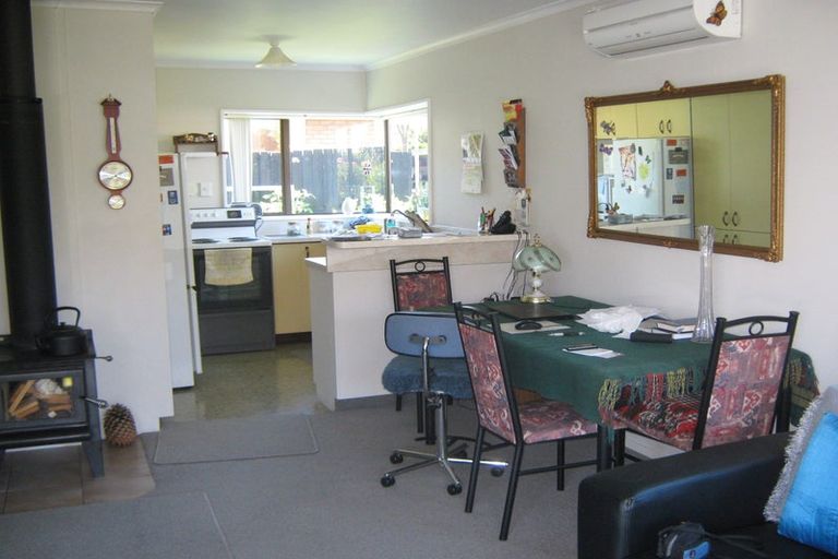 Photo of property in 2/37 Laing Crescent, Heathcote Valley, Christchurch, 8022