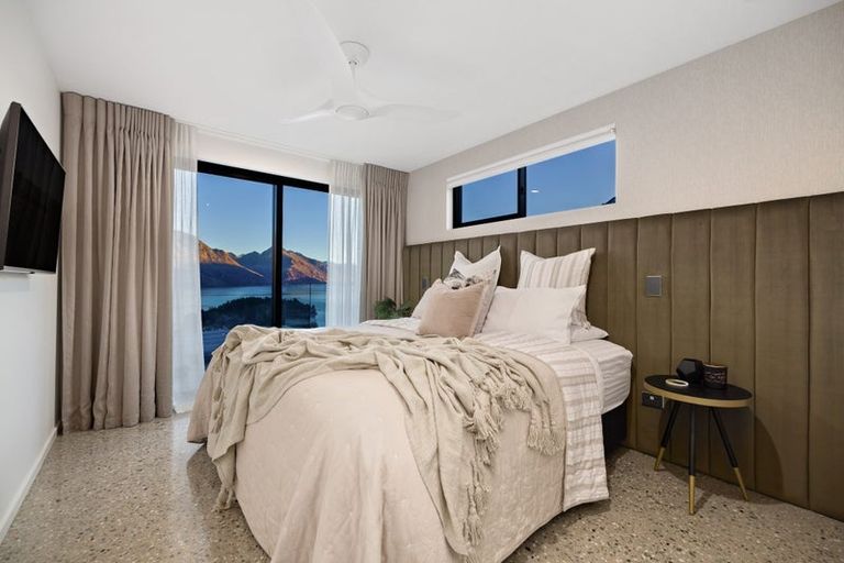 Photo of property in 10 Limerick Lane, Queenstown, 9300