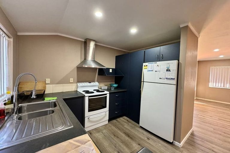 Photo of property in 6 Amarillo Place, Manurewa, Auckland, 2105