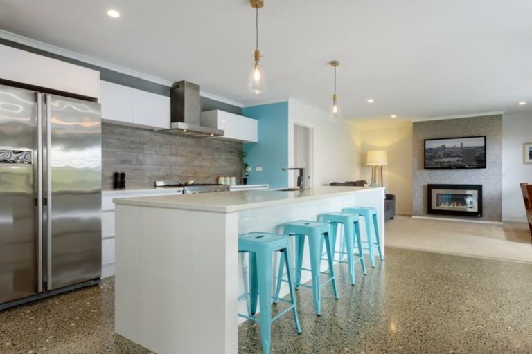 Photo of property in 63 Benmore Crescent, Pyes Pa, Tauranga, 3112