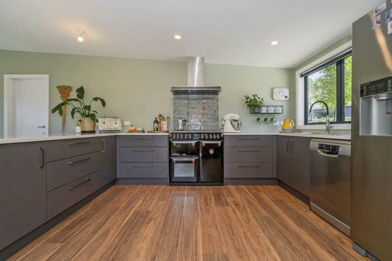 Photo of property in 40 Spikes Way, Whitianga, 3510