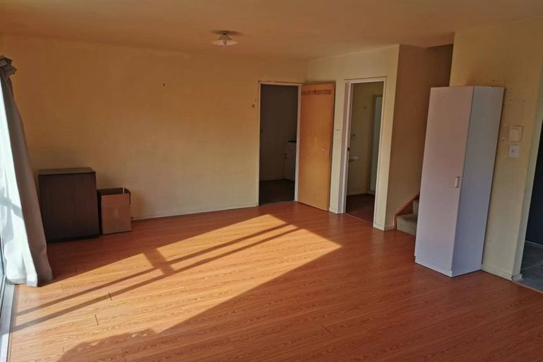 Photo of property in 23 Mcdonald Crescent, Mount Wellington, Auckland, 1060