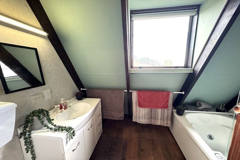 Photo of property in 12 Salcombe Street, Kaitangata, 9210