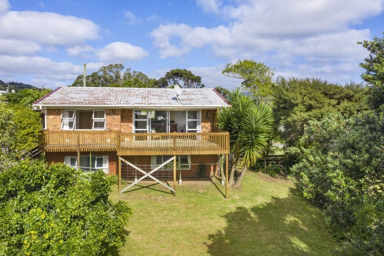 Photo of property in 35 Lorenzen Bay Road, Raglan, 3225