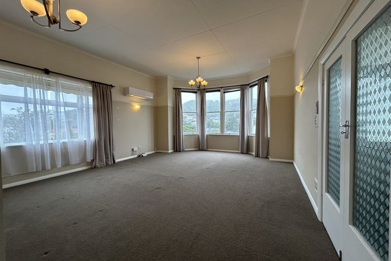 Photo of property in 36 The Parade, Island Bay, Wellington, 6023