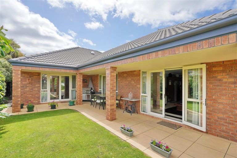 Photo of property in 9 Gibbs Drive, Woodend, 7610