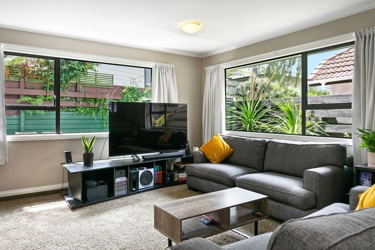 Photo of property in 2/128 Te Heuheu Street, Taupo, 3330