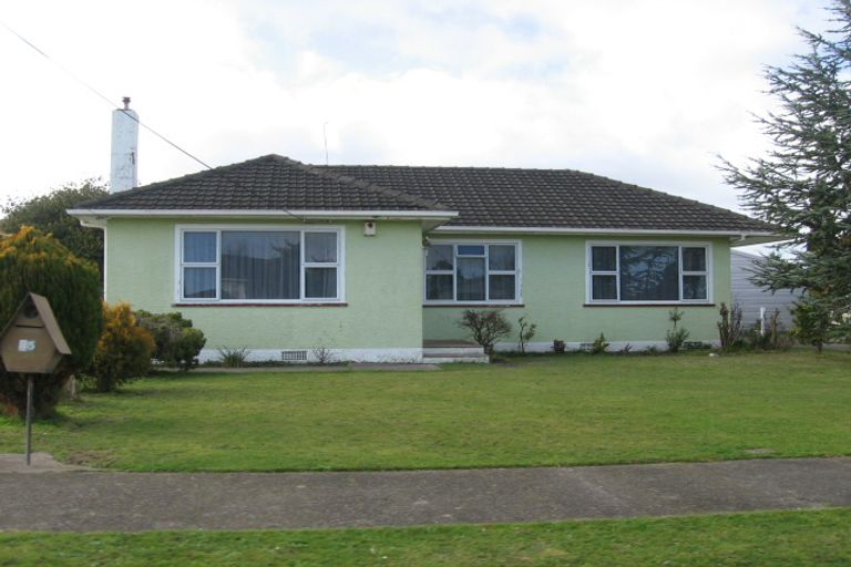 Photo of property in 25 Churchill Avenue, Feilding, 4702