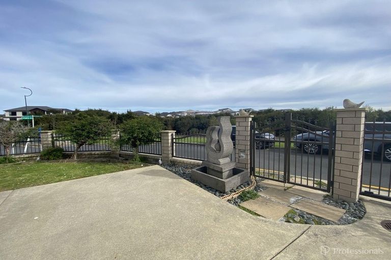 Photo of property in 6 Barnesmore Road, Flat Bush, Auckland, 2019