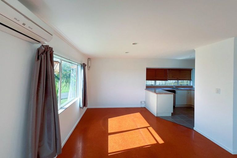 Photo of property in 39 Carillon Place, Massey, Auckland, 0614