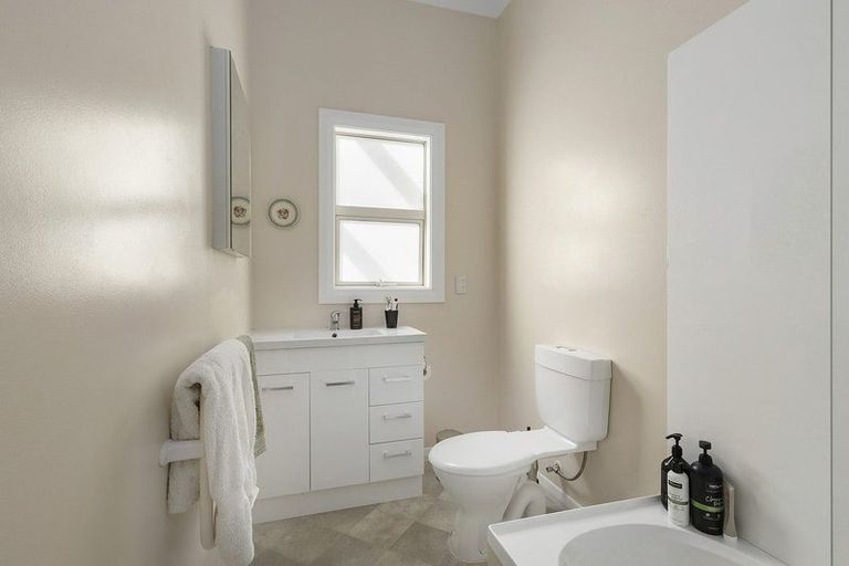 Photo of property in 43 Farnham Street, Mornington, Wellington, 6021