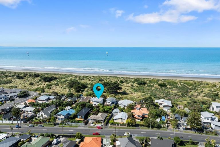 Photo of property in 564 Marine Parade, Southshore, Christchurch, 8062