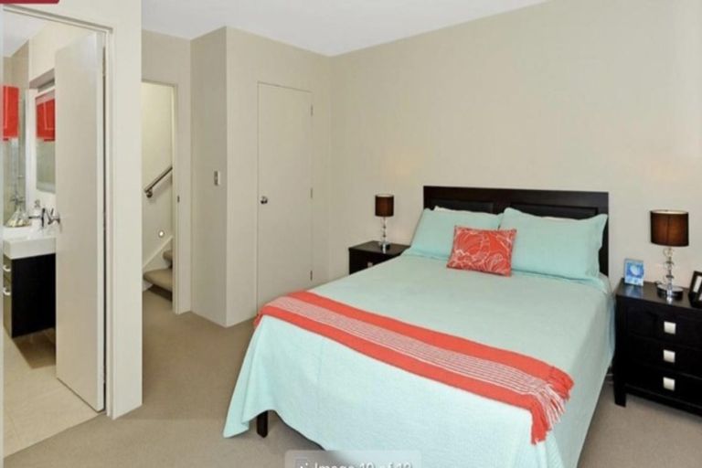 Photo of property in 127 Forrest Hill Road, Forrest Hill, Auckland, 0620