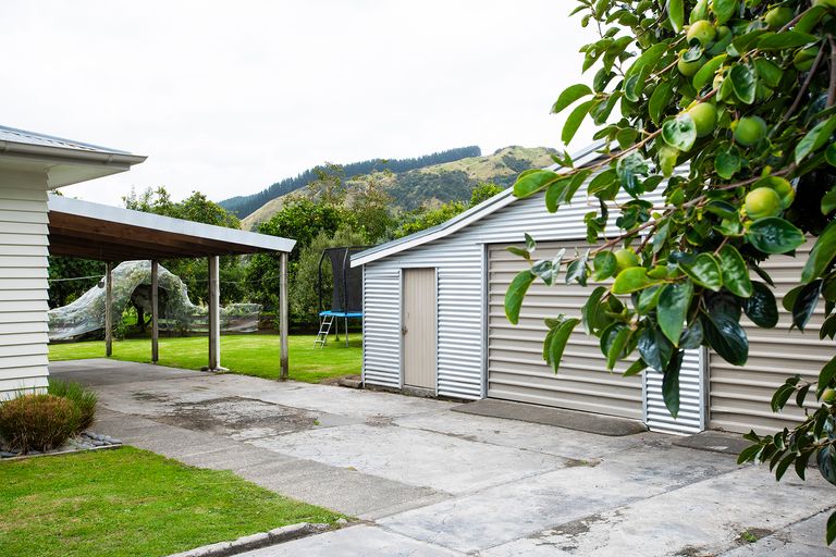 Photo of property in 35 Royd Road West, Makauri, Gisborne, 4071