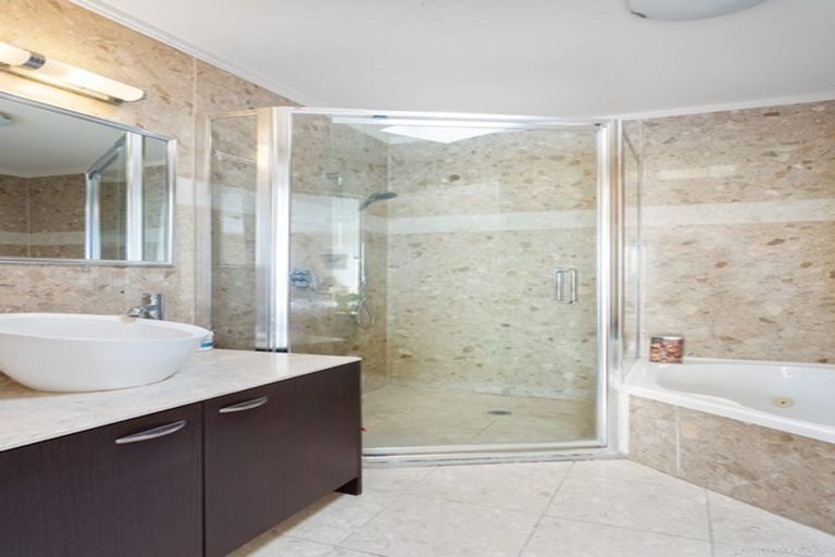 Photo of property in 19/99 Mokoia Road, Birkenhead, Auckland, 0626