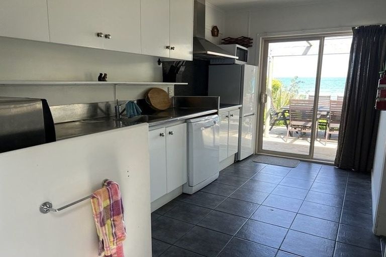Photo of property in 23a Wharemauku Road, Raumati Beach, Paraparaumu, 5032