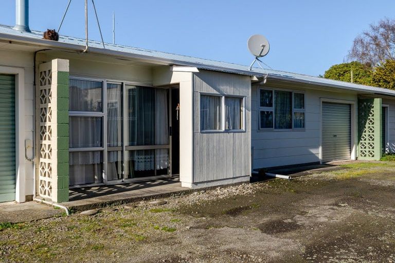 Photo of property in 17b Cambridge Street, Pahiatua, 4910
