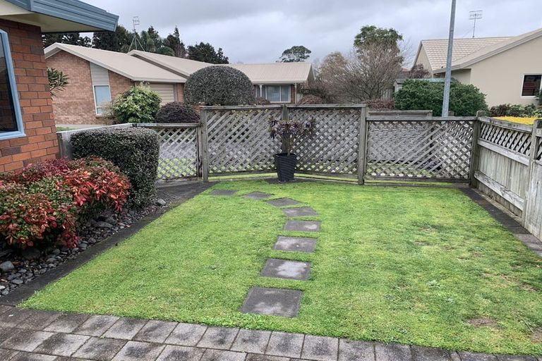 Photo of property in 16 Hastings Place, Hamilton Lake, Hamilton, 3204