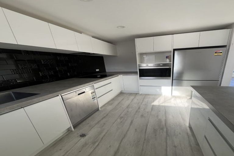 Photo of property in 3/121 Rongotai Road, Kilbirnie, Wellington, 6022