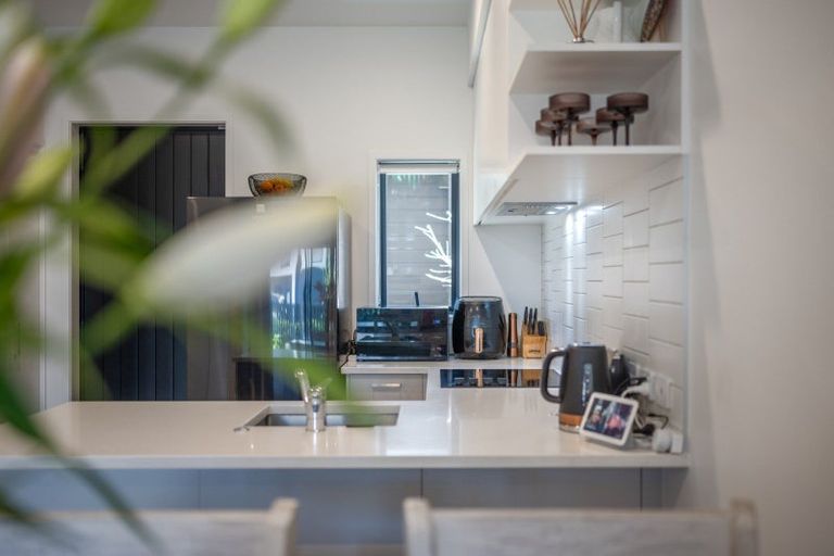 Photo of property in 4/47a Huntington Drive, Huntington Park, Auckland, 2013