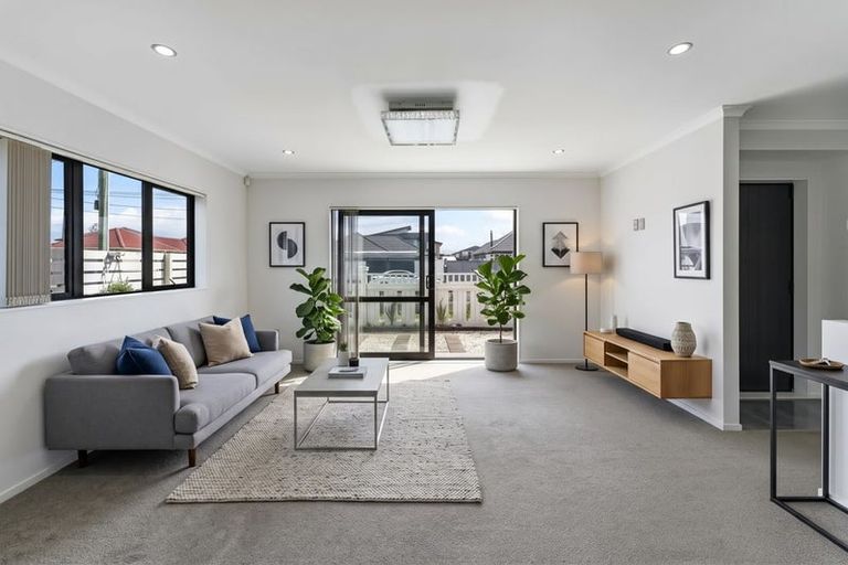 Photo of property in 49b Birdwood Avenue, Papatoetoe, Auckland, 2025