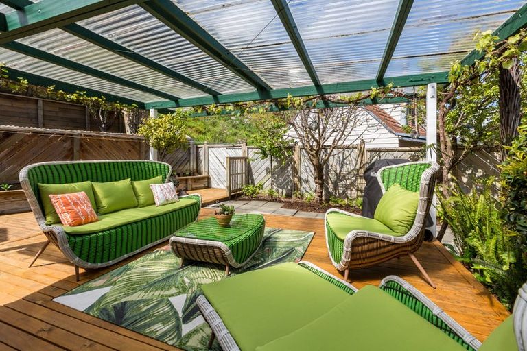 Photo of property in 2 Bosun Terrace, Whitby, Porirua, 5024