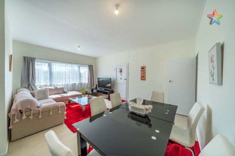 Photo of property in 71n Randwick Crescent, Moera, Lower Hutt, 5010