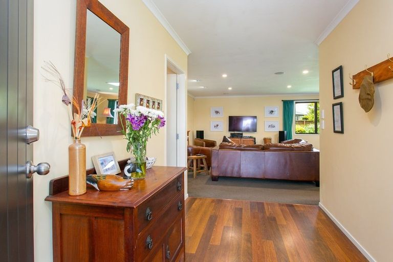 Photo of property in 15 Twin Willow Close, Cambridge, 3434