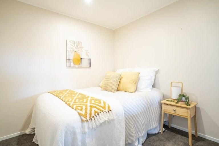 Photo of property in 15b Lenox Grove, Johnsonville, Wellington, 6037