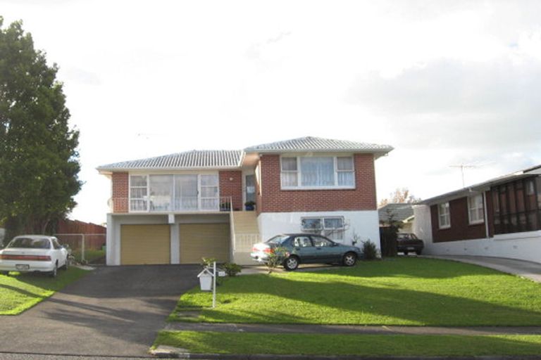 Photo of property in 84 Reeves Road, Pakuranga Heights, Auckland, 2010